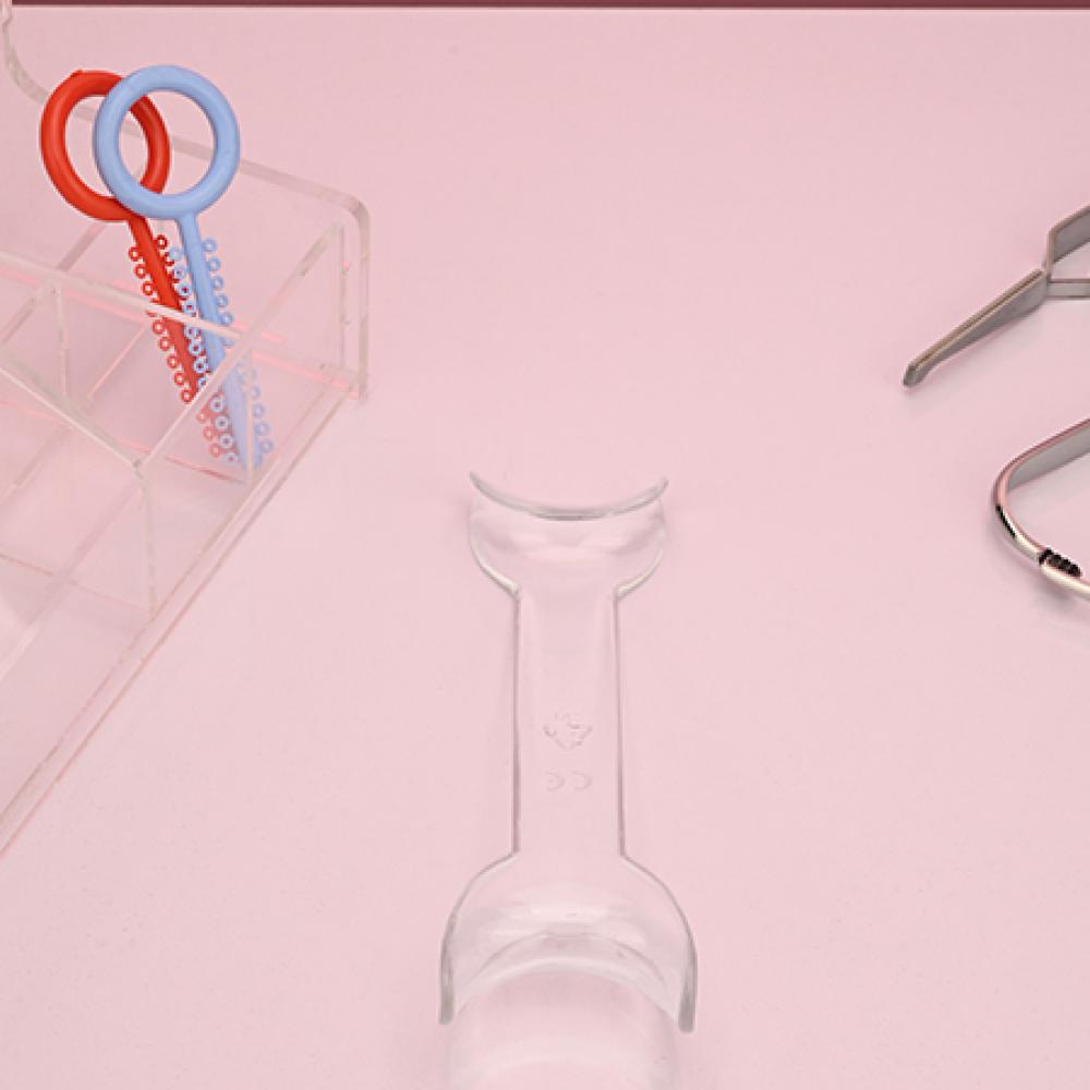 دهان باز کن فتوگرافی American Orthodontics - 2